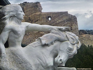 Crazy Horse model and mountain 2014